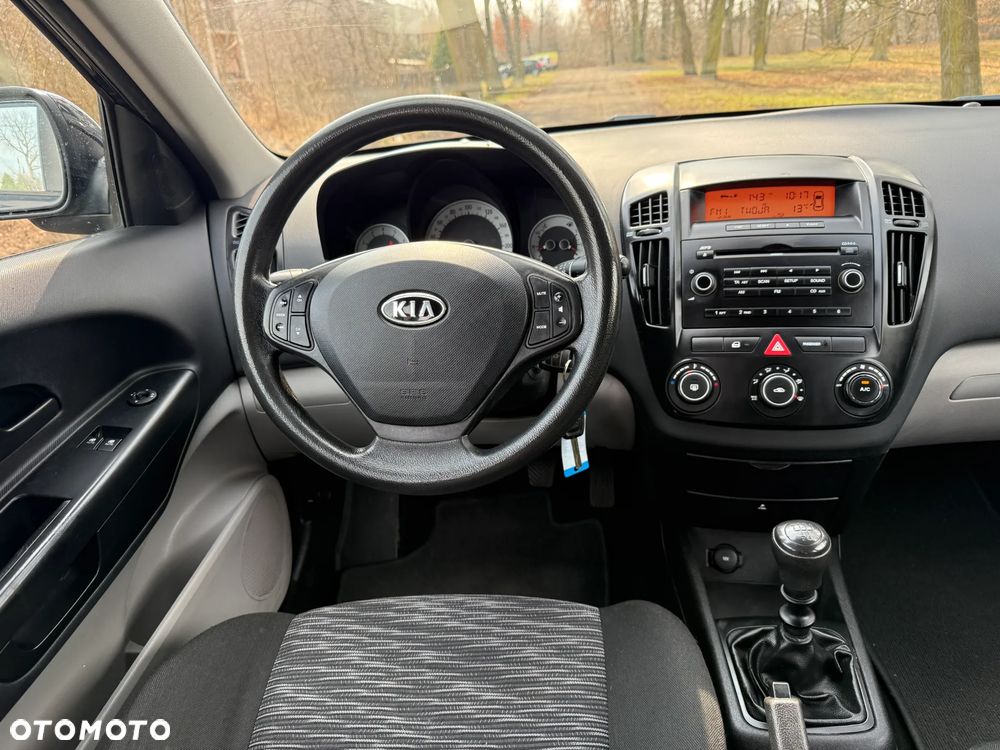 Kia Ceed 1.4 CVVT LX - 19