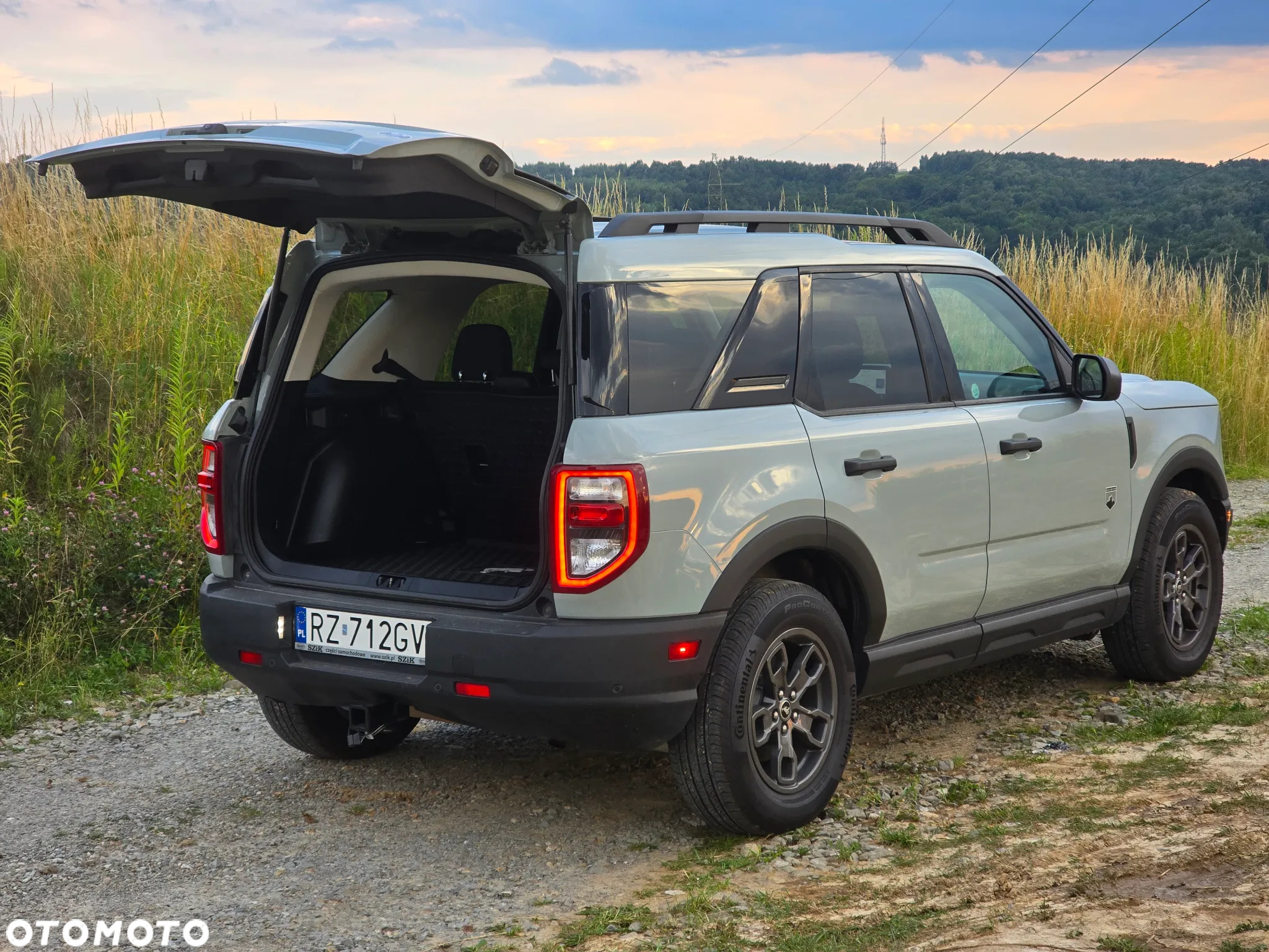 Ford Bronco - 8