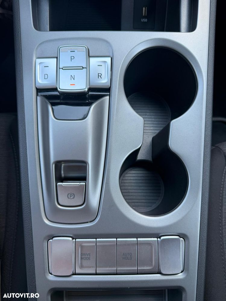 Hyundai KONA Select - 26