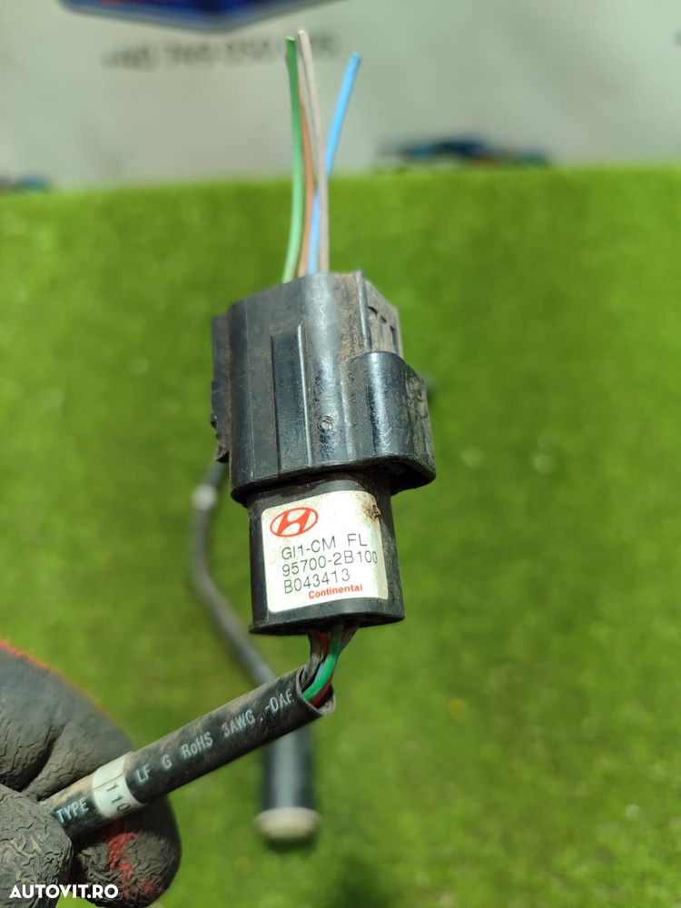 SENZORI PARCARE SPATE (3 BUC.) HYUNDAI SANTA FE 2 2.2 DIESEL 2008 COD OEM 95700-2B100 / 2007-2012 - 8