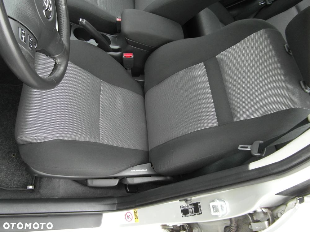 Toyota Corolla 1.6 VVT-i Automatik Executive - 18