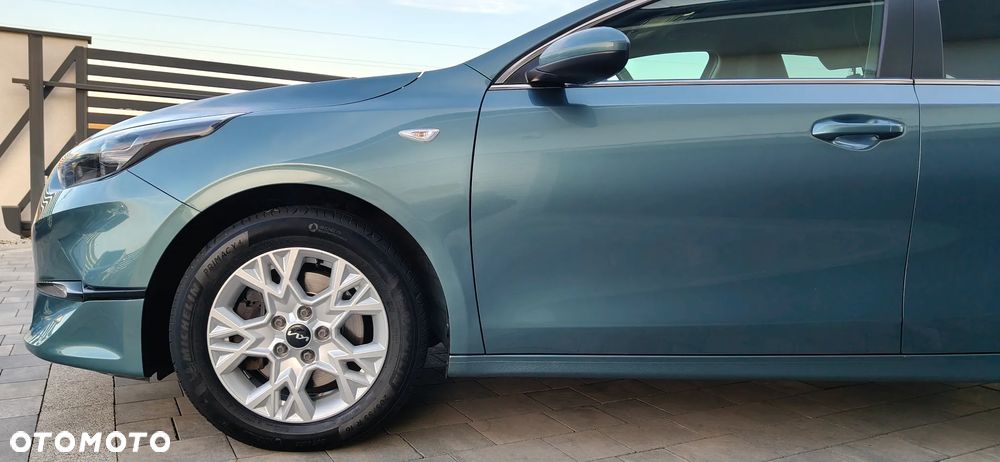 Kia Ceed ver-1-6-crdi-mhev-business-line - 12