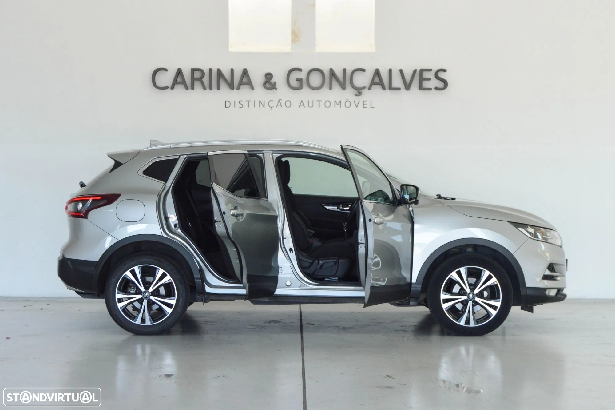 Nissan Qashqai 1.5 dCi N-Connecta J18 - 24