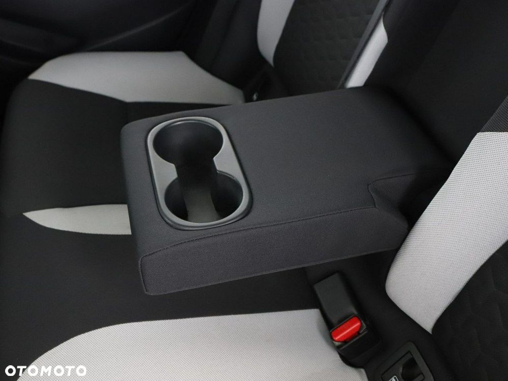Toyota Corolla 2.0 Hybrid Executive - 39