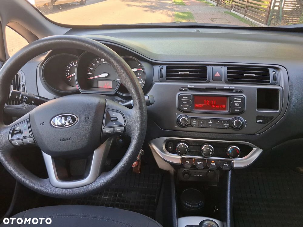 Kia Rio - 2
