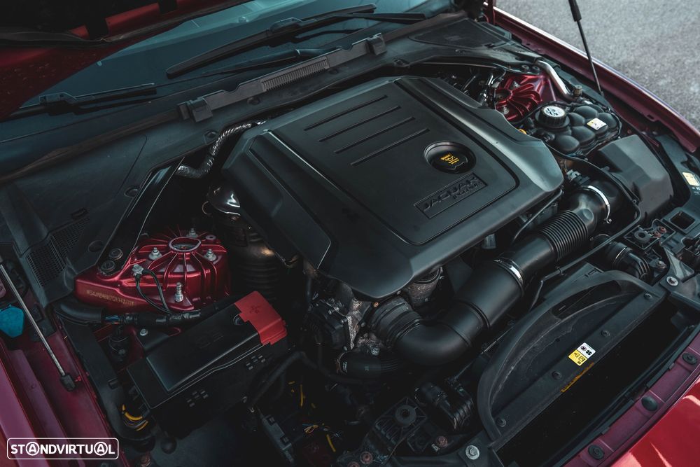 Jaguar XE 2.0 D R-Sport Aut. - 3