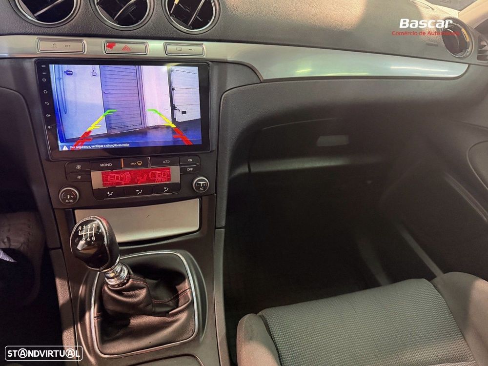 Ford S-Max 2.0 TDCi Titanium 7L - 22