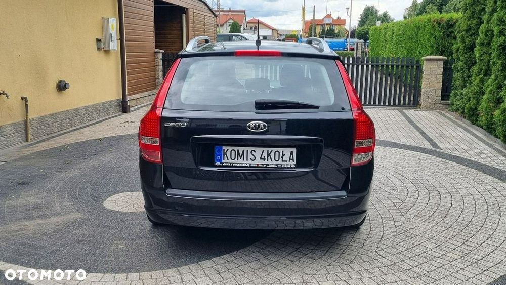 Kia Ceed - 5