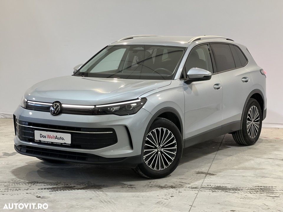 Volkswagen Tiguan - 1