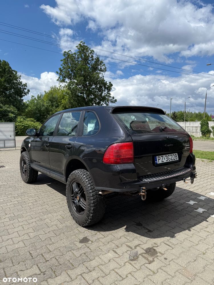 Porsche Cayenne - 4