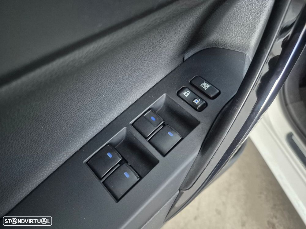 Toyota Auris Touring Sports 1.8 HSD Sport+Skyview +Navi - 10