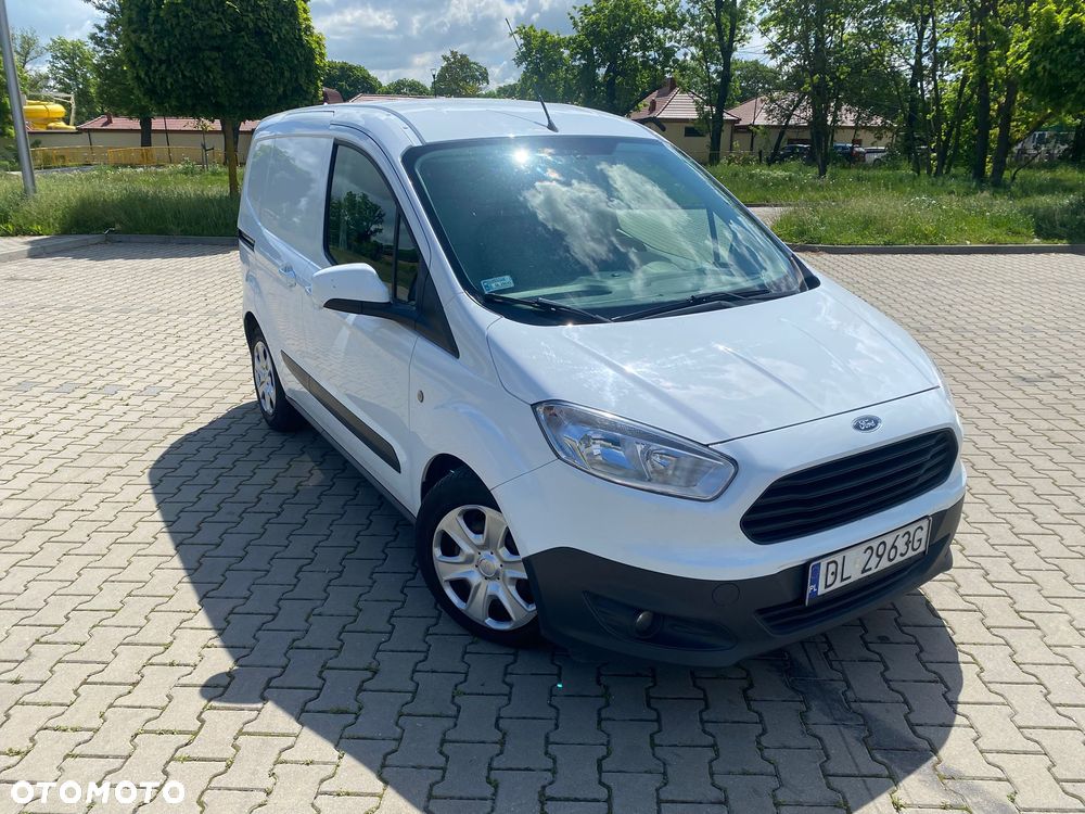 Ford Transit Courier - 2