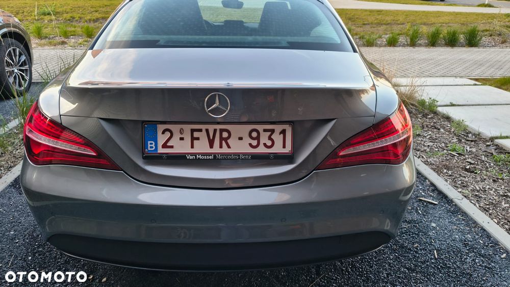 Mercedes-Benz CLA 180 AMG Line 7G-DCT - 4