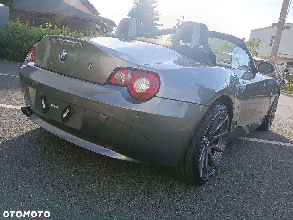 BMW Z4 2.2i - 3