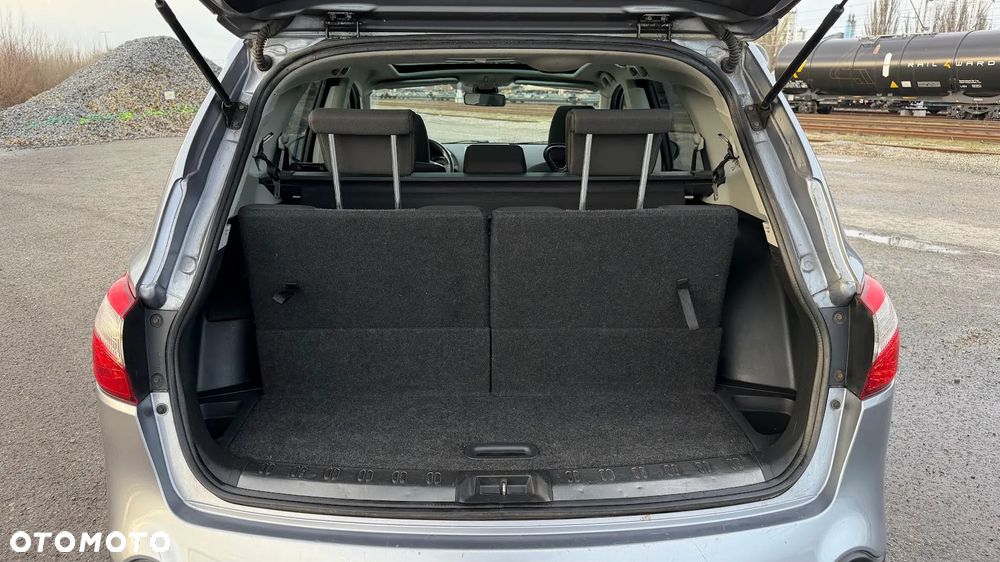 Nissan Qashqai+2 2.0 dCi 4x4 Tekna - 26