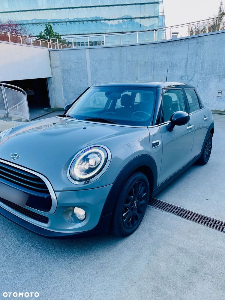 MINI Cooper Standard - 2