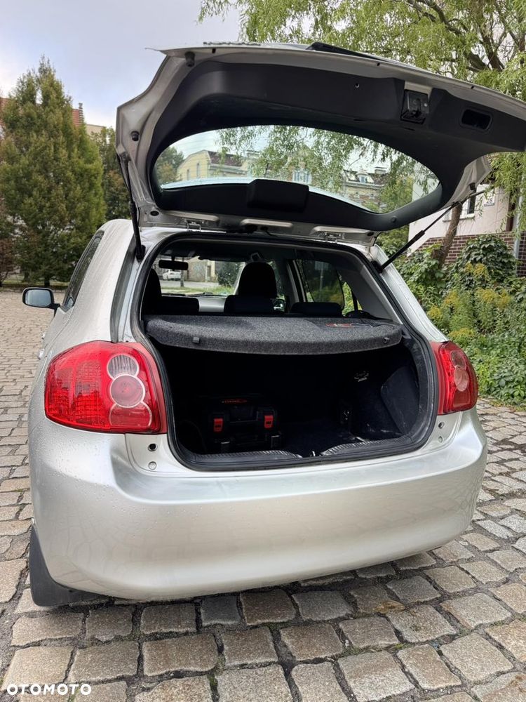Toyota Auris - 2