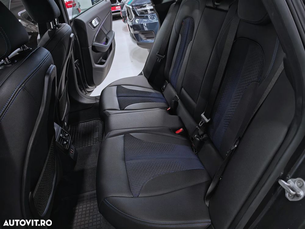 BMW Seria 2 218i Aut. M Sport - 27