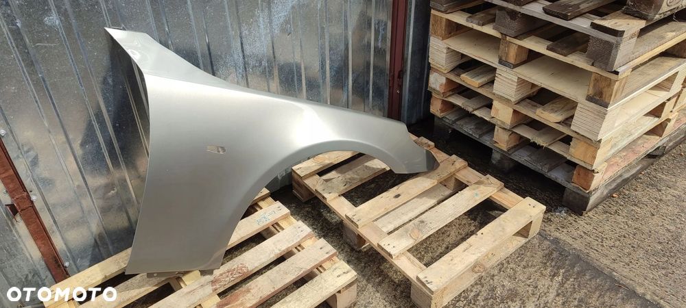 błotnik prawy przód przedni aluminium aluminiowy bmw 5 e60 e61 a300 Alpine White III 668 Jet Black 354 Titanium Silver Metallic A08 Silver Gray Metallic A36 Titanium Gray Metallic A09 Amethyst Gray Metallic 349 Olivin Green Metallic 430 Oxford Green II Metallic A07 Mystic Blue Metallic 317 Orient Blue Metallic 475 Black Sapphire Metallic A52 Space Gray Metallic A76 Deep Sea Blue Metallic A43 Deep Green Metallic A68 Platinum Gray Metallic A53 Platinum Bronze Metallic A35 Monaco Blue Metallic 416 Carbon Black Metallic A06 Copper Metallic A300 A96 MINERALWEISS 416 - 12