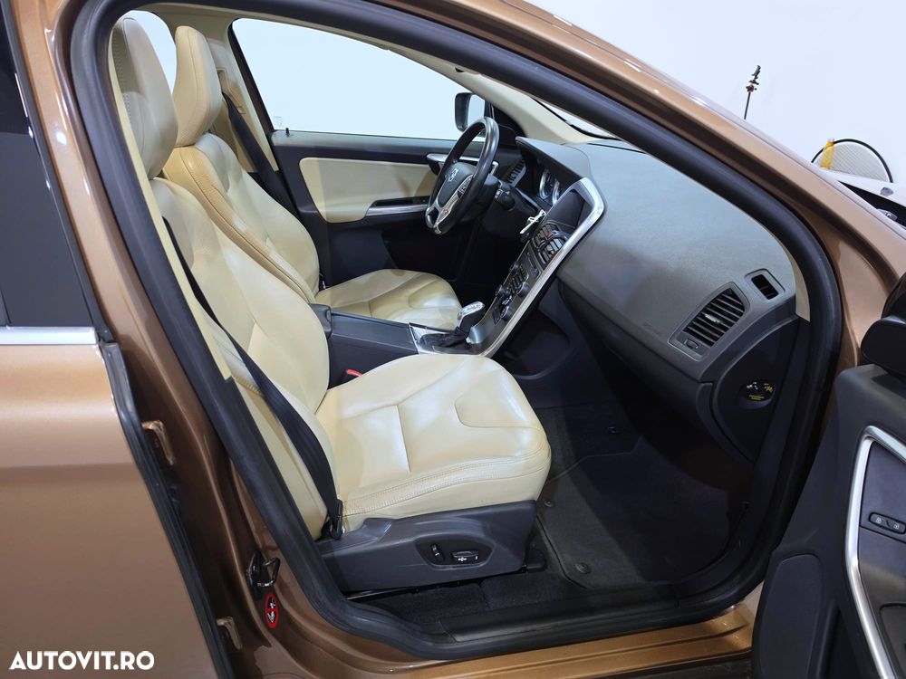 Volvo XC 60 D3 Summum - 9