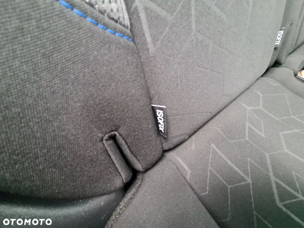 Peugeot 2008 1.2 Pure Tech GPF Signature S&S - 32