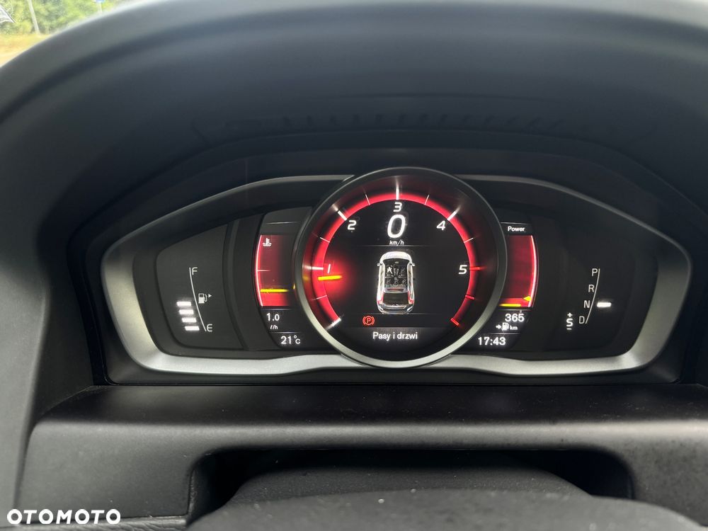 Volvo XC 60 D3 Geartronic Momentum - 24
