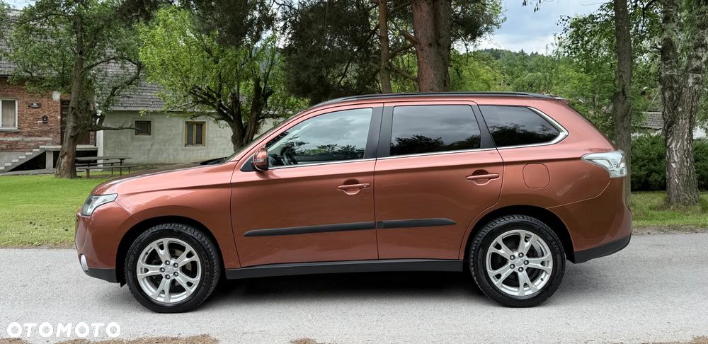 Mitsubishi Outlander 2.0 Intense + - 12