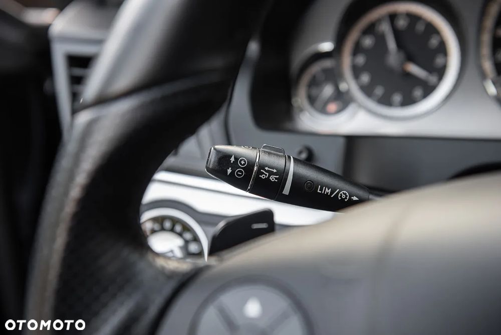 Mercedes-Benz Klasa E 350 CGI Coupe BlueEFFICIENCY 7G-TRONIC Avantgarde - 20