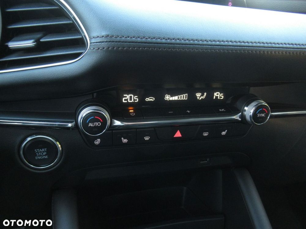 Mazda 3 2.0 mHEV Hikari - 18