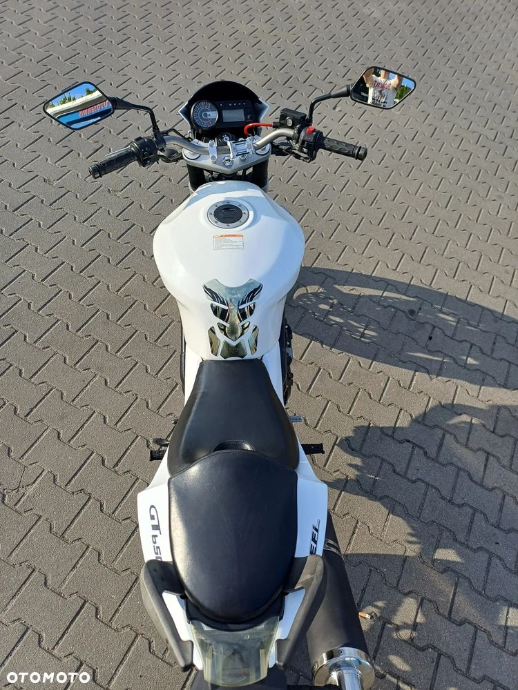 Hyosung GT Comet - 7