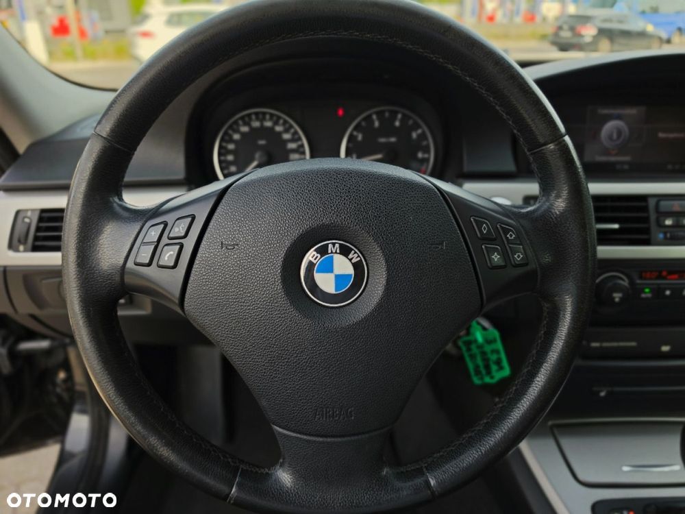 BMW Seria 3 - 17
