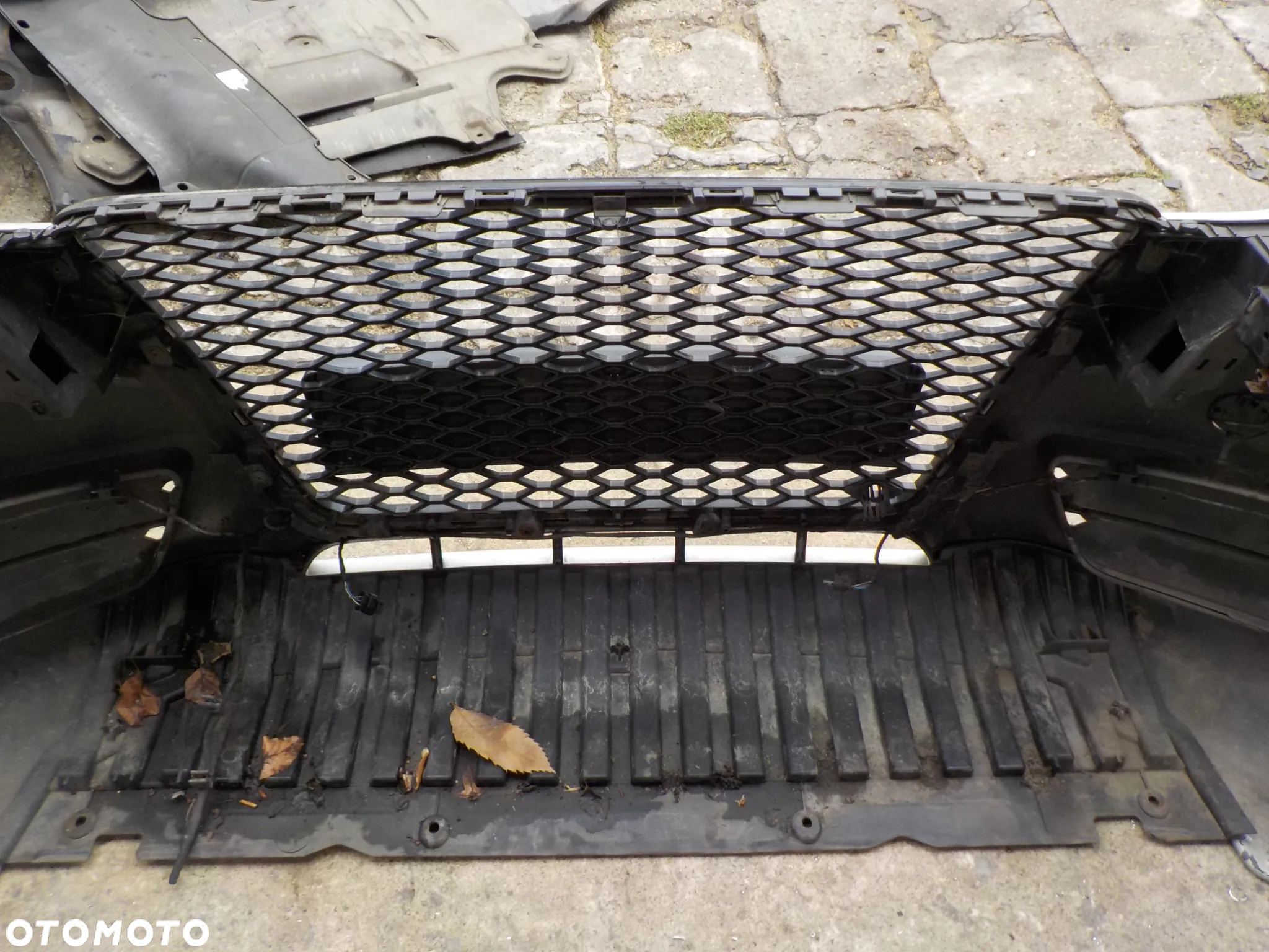AUDI A5 8T ZDERZAK PRZÓD POD PDC XENON KOLOR LX7W - 10