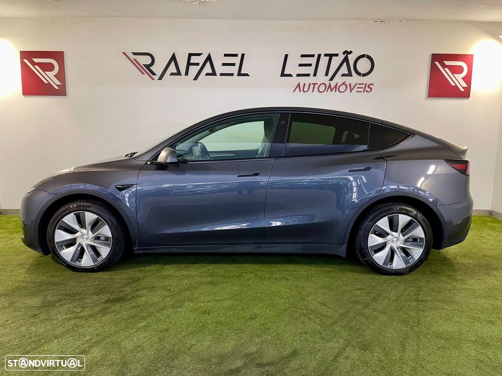 Tesla Model Y Long Range Dual Motor AWD - 12