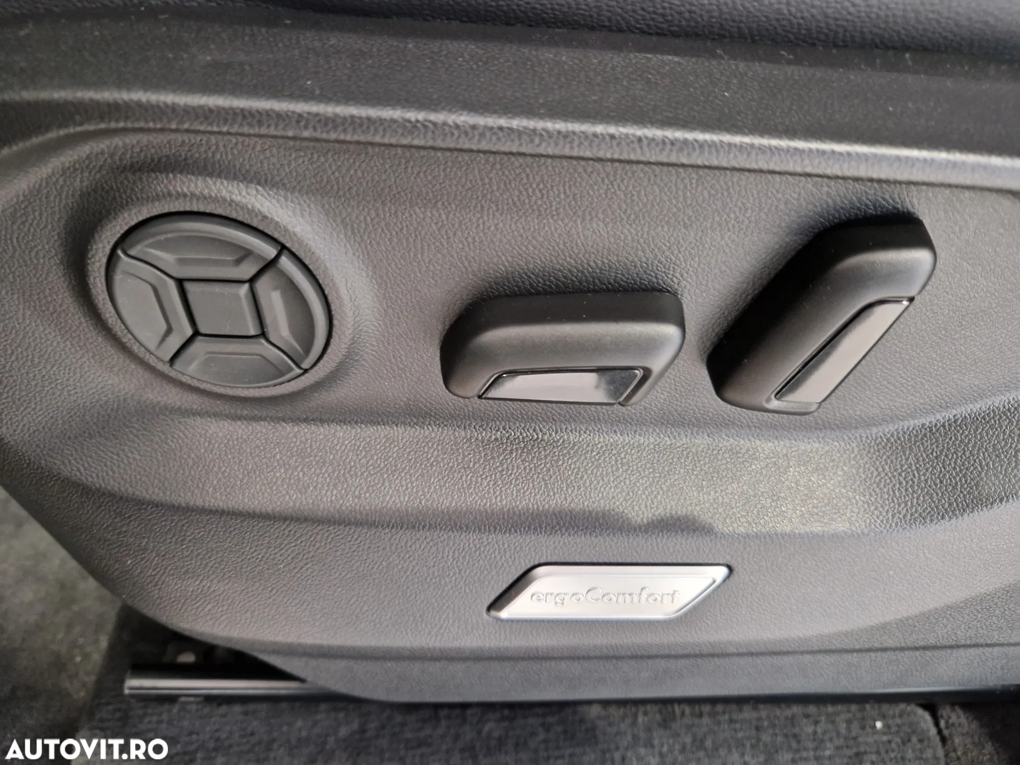 Volkswagen Touareg - 16