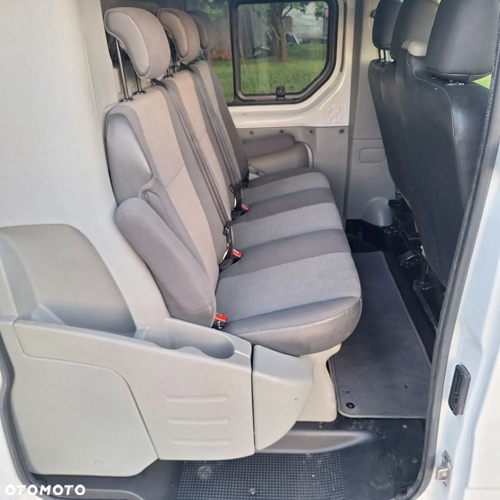Renault Trafic - 15