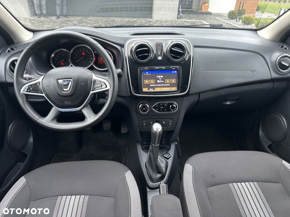 Dacia Sandero 0.9 TCe SL Celebration S&S - 11