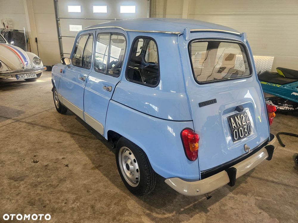 Renault 4 - 6