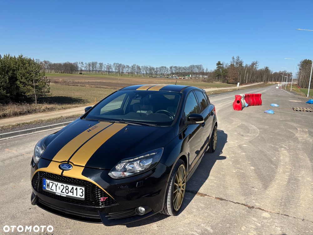 Ford Focus ST - 13