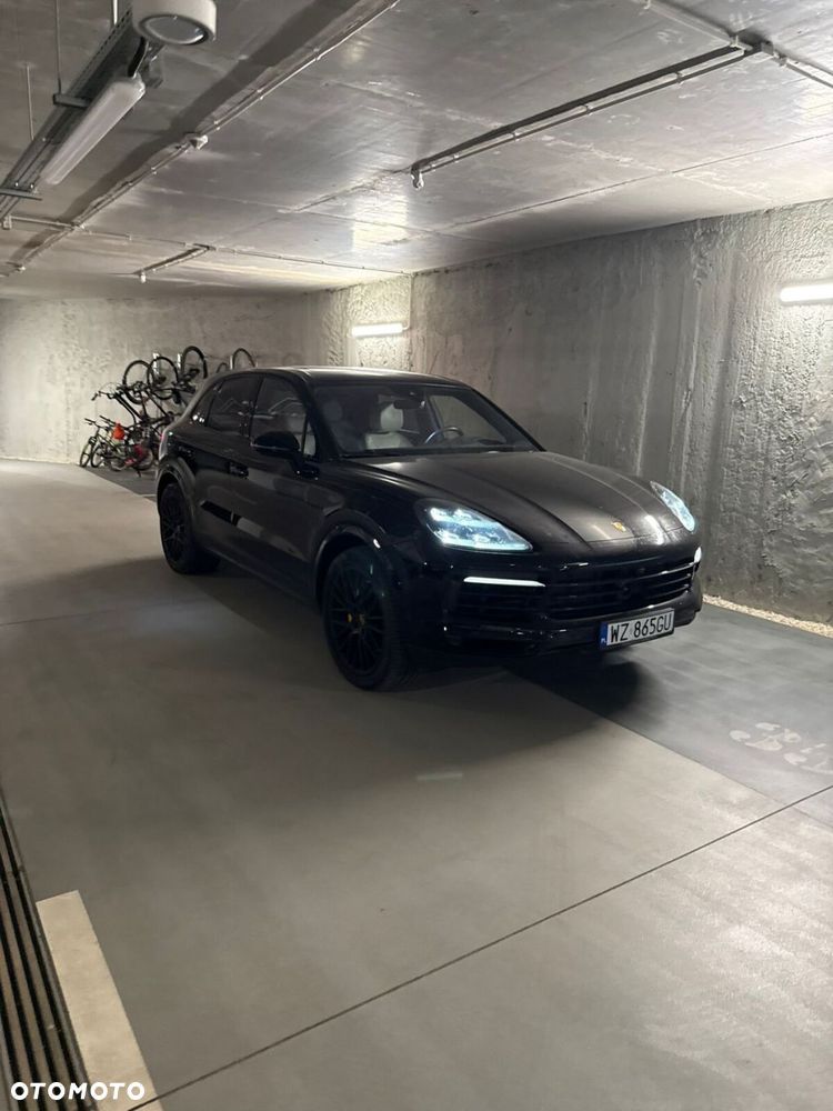Porsche Cayenne - 4