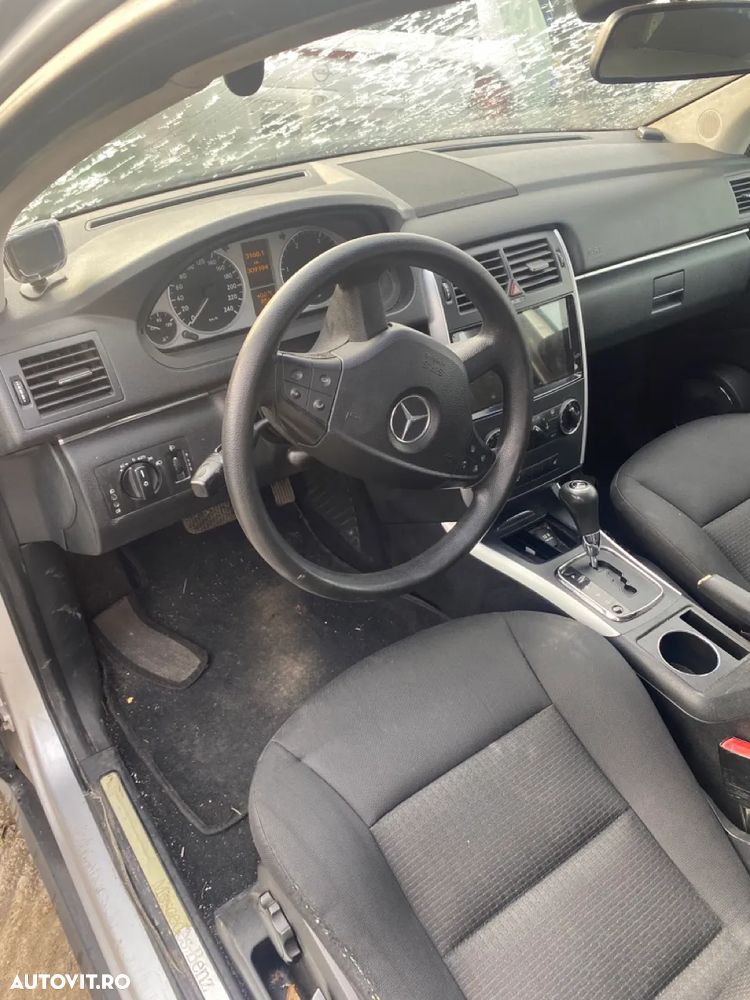 Dezmembrez piese Mercedes B Class - 4