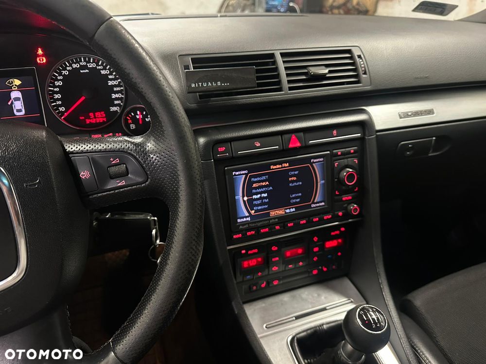 Audi A4 Avant 2.0T FSI Quattro - 11