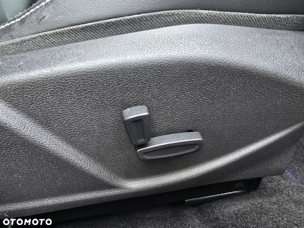 Ford Focus Turnier 2.0 EcoBoost ST mit Leder-Sport-Paket - 9