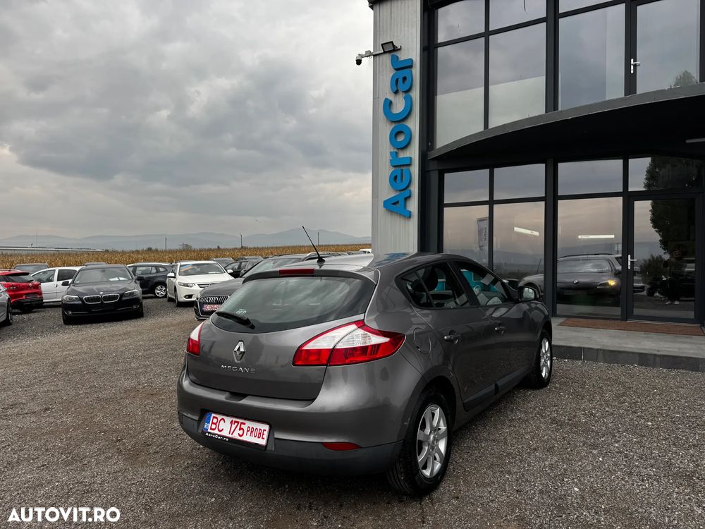 Renault Megane 1.6 16V 100 Authentique - 9