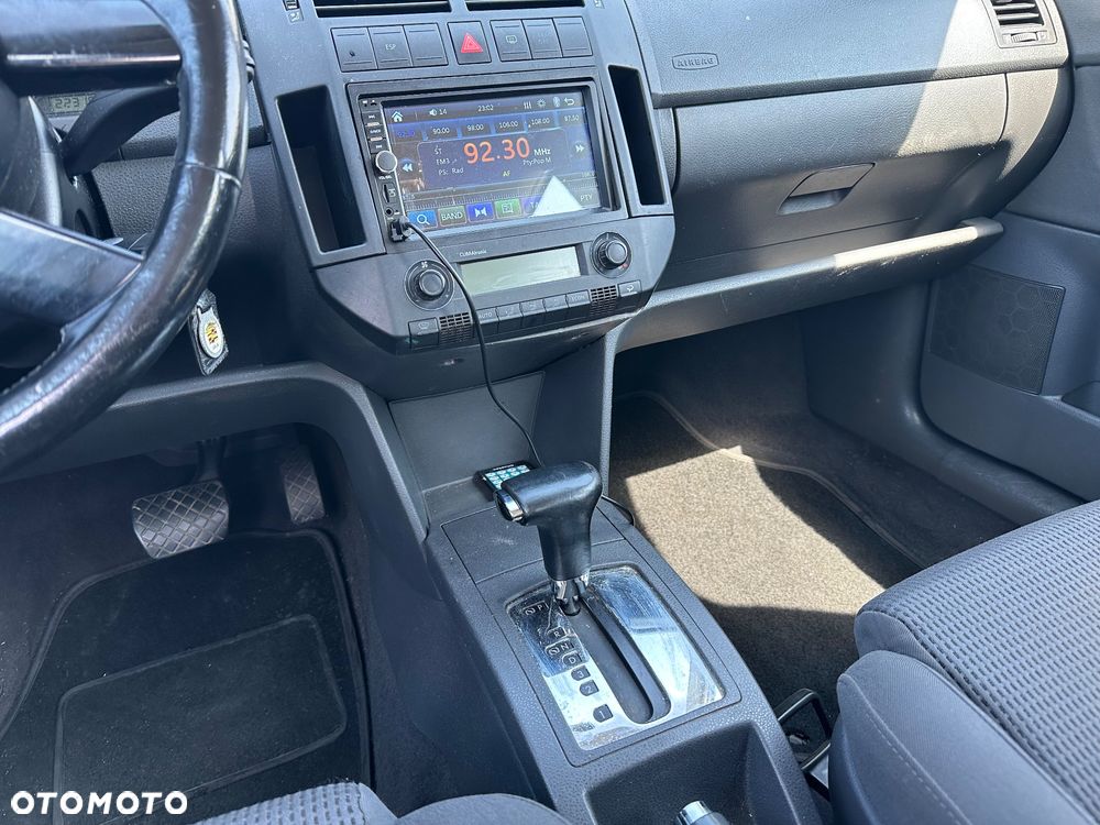 Volkswagen Polo 1.4 16V Comfortline - 13