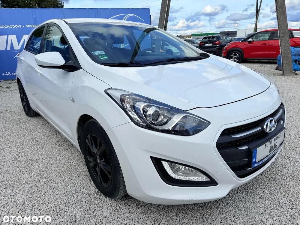 Hyundai i30 1.6 D Classic + - 4