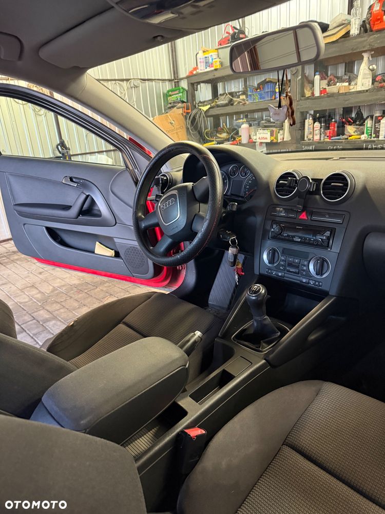 Audi A3 3-drzwiowe 1.6 Ambiente - 8