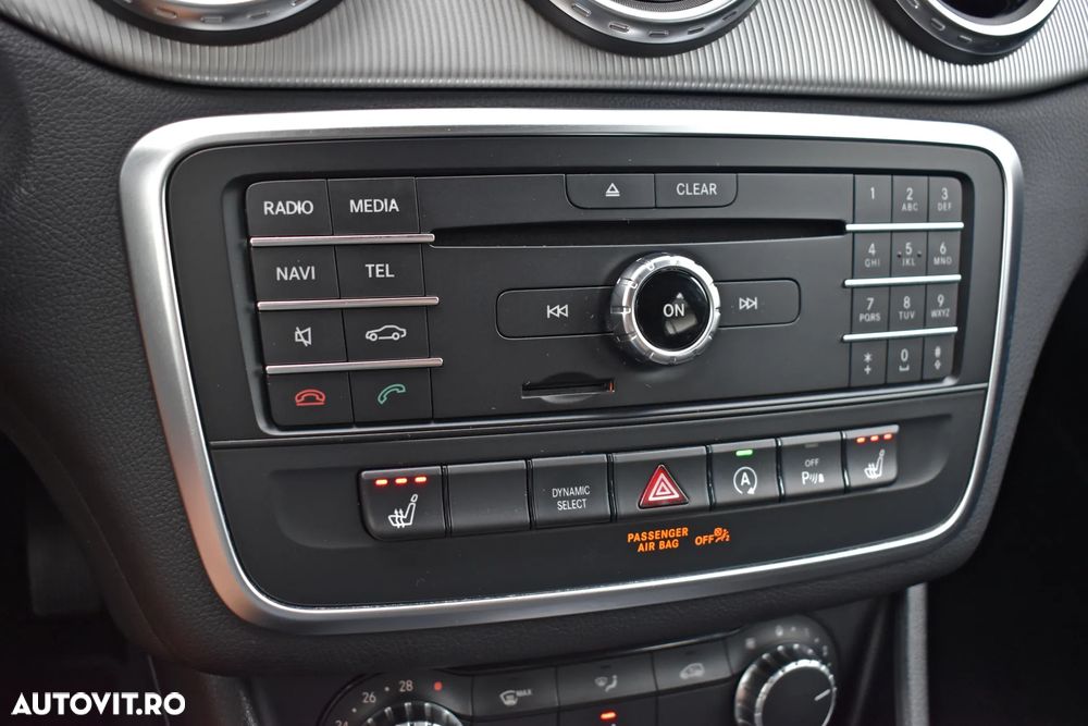 Mercedes-Benz GLA 200 7G-DCT Urban - 18