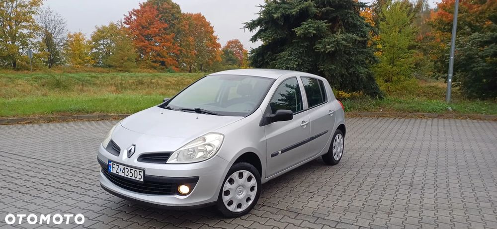 Renault Clio 1.2 16V Dynamique - 1