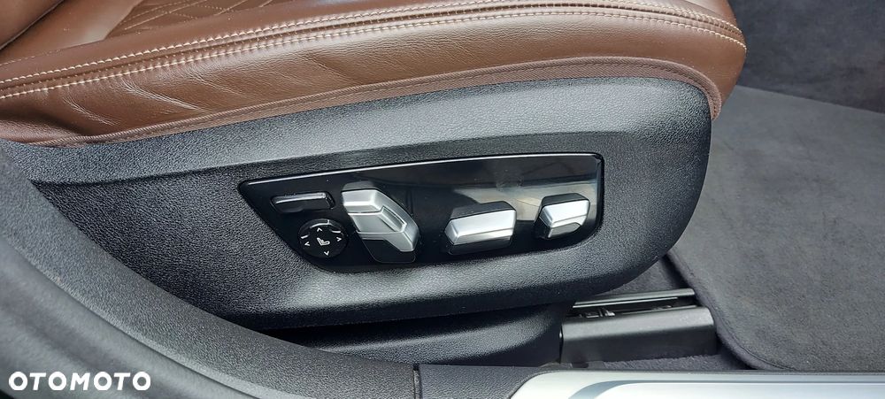 BMW Seria 7 - 12