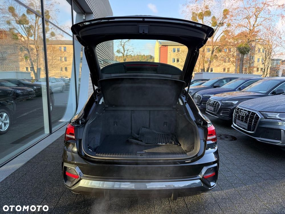 Audi Q3 Sportback - 22